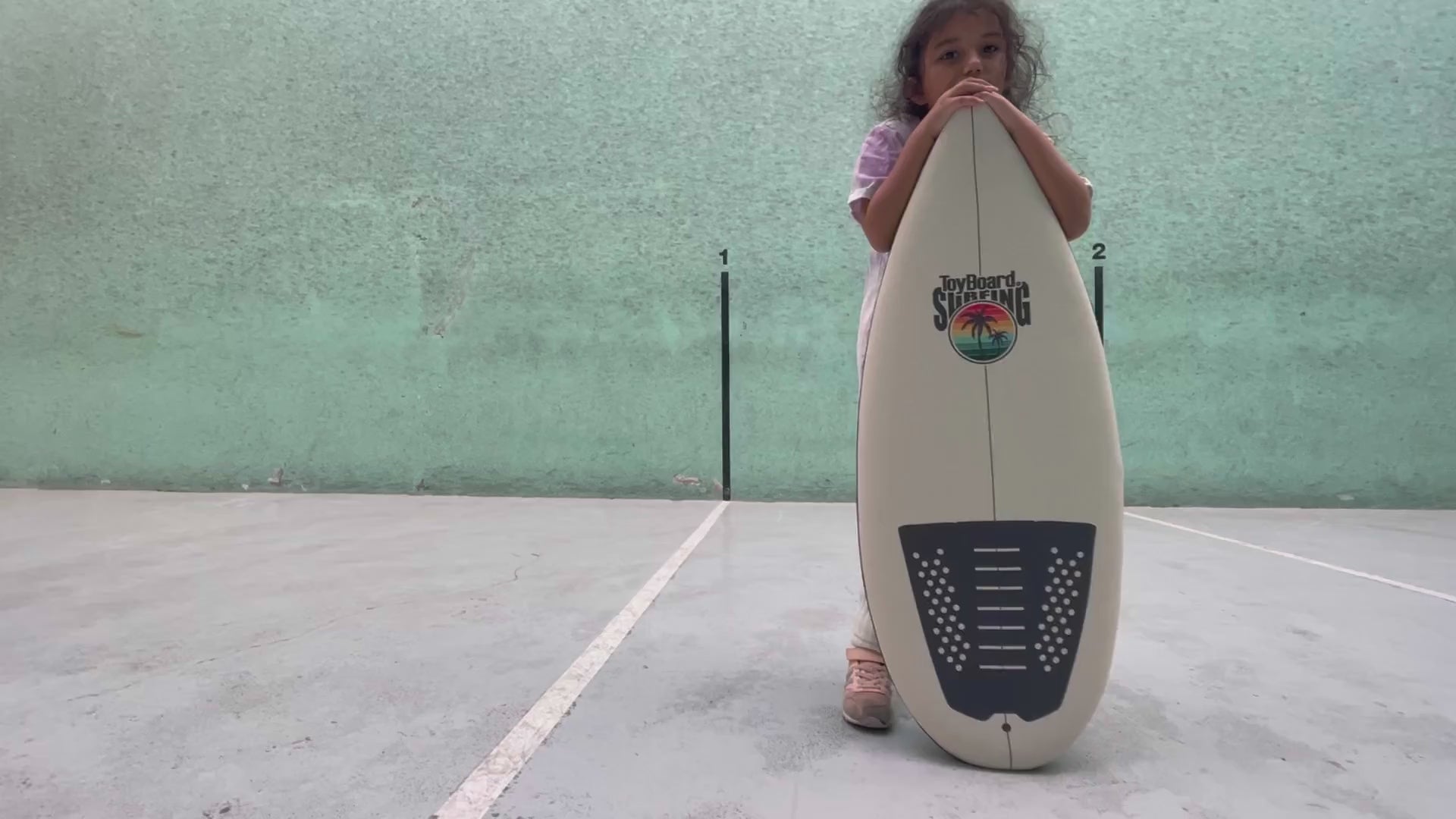 Charger la vidéo : Video of the Surfing Balance Board by ToyBoard